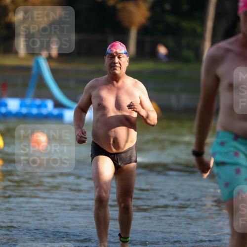 08.09.2024 - Stadtparktriathlon Michael Strokosch http://msf.ph/oto/7026167 08.09.2024 09:52:14 Schwimmen 202, 210, 233, 253 meine-sportfotos.de
