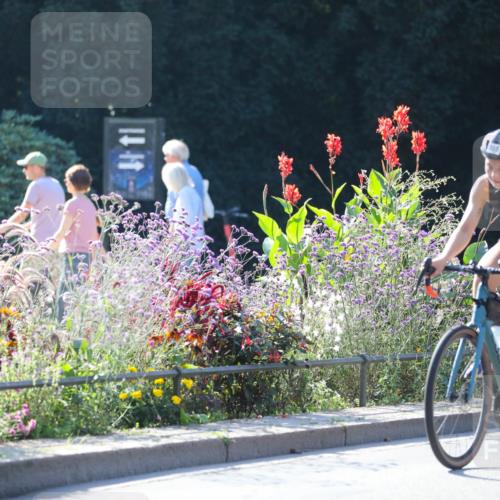 08.09.2024 - Stadtparktriathlon Zöllner http://msf.ph/oto/7026296 08.09.2024 10:51:22 Radfahren 274, 355 meine-sportfotos.de
