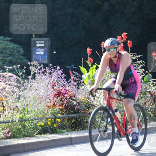 08.09.2024 - Stadtparktriathlon Zöllner http://msf.ph/oto/7026401 08.09.2024 10:51:44 Radfahren 289, 310, 327, 396, 452 meine-sportfotos.de