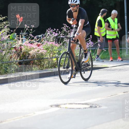 08.09.2024 - Stadtparktriathlon Zöllner http://msf.ph/oto/7026420 08.09.2024 10:51:53 Radfahren 252, 349, 396, 400, 426, 430, 436, 452, 455, 462 meine-sportfotos.de