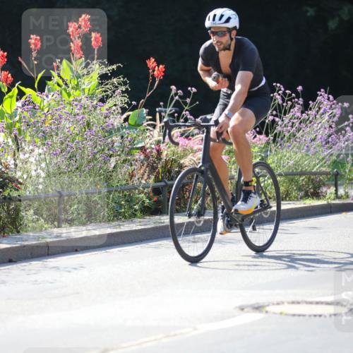 08.09.2024 - Stadtparktriathlon Zöllner http://msf.ph/oto/7026427 08.09.2024 10:51:53 Radfahren 252, 349, 396, 400, 426, 430, 436, 452, 455, 462 meine-sportfotos.de