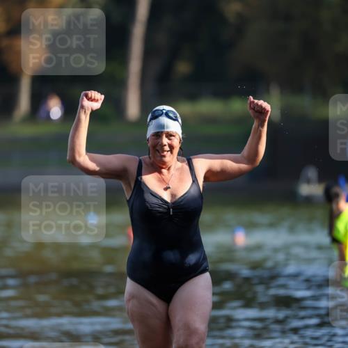08.09.2024 - Stadtparktriathlon Michael Strokosch http://msf.ph/oto/7026431 08.09.2024 09:53:10 Schwimmen 235 meine-sportfotos.de