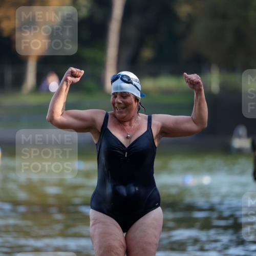 08.09.2024 - Stadtparktriathlon Michael Strokosch http://msf.ph/oto/7026444 08.09.2024 09:53:11 Schwimmen 235 meine-sportfotos.de