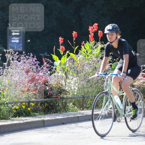08.09.2024 - Stadtparktriathlon Zöllner http://msf.ph/oto/7026459 08.09.2024 10:51:56 Radfahren 252, 349, 396, 400, 426, 430, 436, 452, 455, 462 meine-sportfotos.de