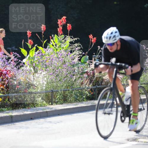 08.09.2024 - Stadtparktriathlon Zöllner http://msf.ph/oto/7026482 08.09.2024 10:51:59 Radfahren 252, 349, 400, 426, 430, 436, 455, 462 meine-sportfotos.de