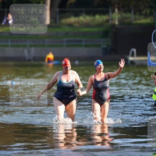 08.09.2024 - Stadtparktriathlon Michael Strokosch http://msf.ph/oto/7026483 08.09.2024 09:53:44 Schwimmen 251, 254 meine-sportfotos.de