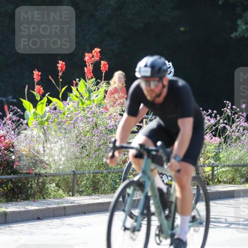 08.09.2024 - Stadtparktriathlon Zöllner http://msf.ph/oto/7026526 08.09.2024 10:52:01 Radfahren 252, 400, 426, 436, 455, 462 meine-sportfotos.de