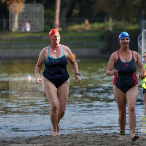 08.09.2024 - Stadtparktriathlon Michael Strokosch http://msf.ph/oto/7026529 08.09.2024 09:53:51 Schwimmen 251, 254 meine-sportfotos.de