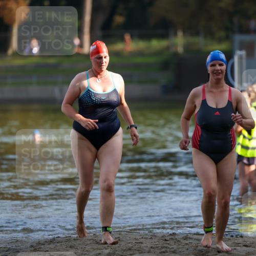 08.09.2024 - Stadtparktriathlon Michael Strokosch http://msf.ph/oto/7026535 08.09.2024 09:53:51 Schwimmen 251, 254 meine-sportfotos.de