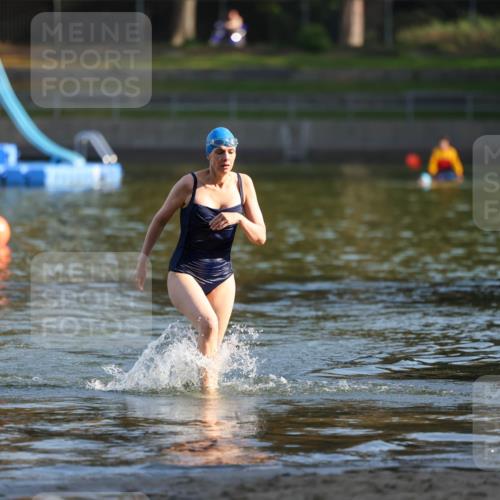 08.09.2024 - Stadtparktriathlon Michael Strokosch http://msf.ph/oto/7026559 08.09.2024 09:54:18 Schwimmen 261 meine-sportfotos.de
