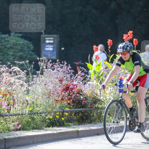 08.09.2024 - Stadtparktriathlon Zöllner http://msf.ph/oto/7026585 08.09.2024 10:52:23 Radfahren 348, 357, 364, 413, 1937 meine-sportfotos.de