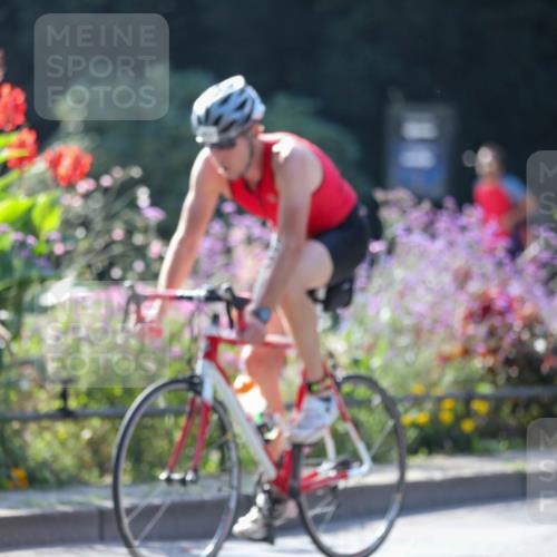 08.09.2024 - Stadtparktriathlon Zöllner http://msf.ph/oto/7026644 08.09.2024 10:52:40 Radfahren 390, 402, 428, 437 meine-sportfotos.de