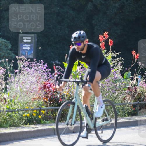 08.09.2024 - Stadtparktriathlon Zöllner http://msf.ph/oto/7026666 08.09.2024 10:52:51 Radfahren 363, 371, 437, 450 meine-sportfotos.de
