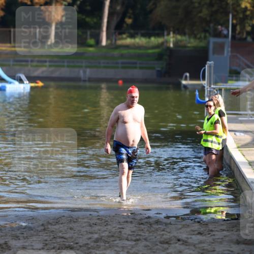 08.09.2024 - Stadtparktriathlon Michael Strokosch http://msf.ph/oto/7026690 08.09.2024 10:02:45 Schwimmen  meine-sportfotos.de