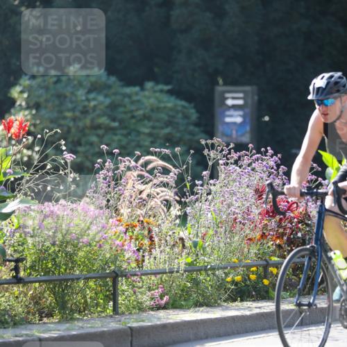 08.09.2024 - Stadtparktriathlon Zöllner http://msf.ph/oto/7026706 08.09.2024 10:52:59 Radfahren 367, 371, 434, 450 meine-sportfotos.de