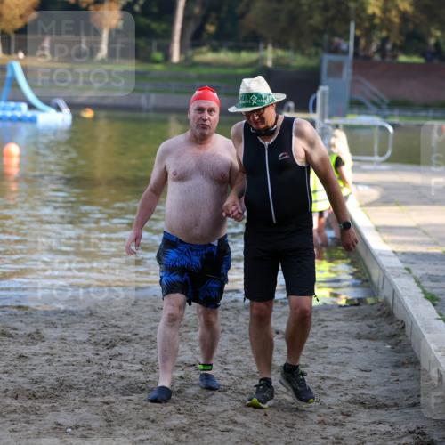 08.09.2024 - Stadtparktriathlon Michael Strokosch http://msf.ph/oto/7026712 08.09.2024 10:02:53 Schwimmen 229 meine-sportfotos.de