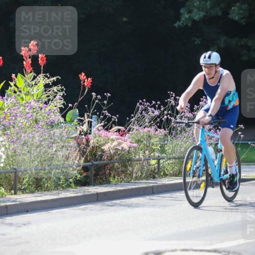 08.09.2024 - Stadtparktriathlon Zöllner http://msf.ph/oto/7026716 08.09.2024 10:53:01 Radfahren 367, 371, 434, 450 meine-sportfotos.de