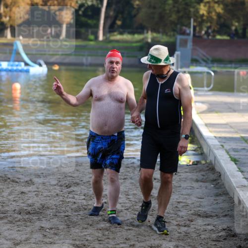 08.09.2024 - Stadtparktriathlon Michael Strokosch http://msf.ph/oto/7026723 08.09.2024 10:02:54 Schwimmen 229 meine-sportfotos.de