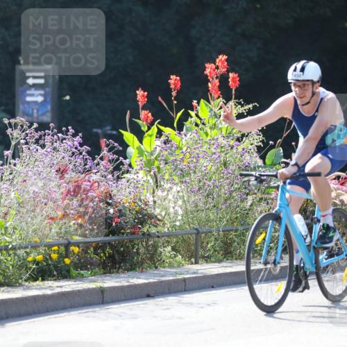 08.09.2024 - Stadtparktriathlon Zöllner http://msf.ph/oto/7026730 08.09.2024 10:53:01 Radfahren 367, 371, 434, 450 meine-sportfotos.de