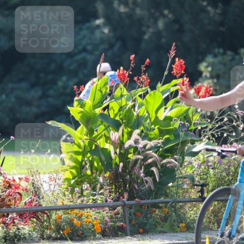08.09.2024 - Stadtparktriathlon Zöllner http://msf.ph/oto/7026747 08.09.2024 10:53:02 Radfahren 367, 371, 434, 450 meine-sportfotos.de