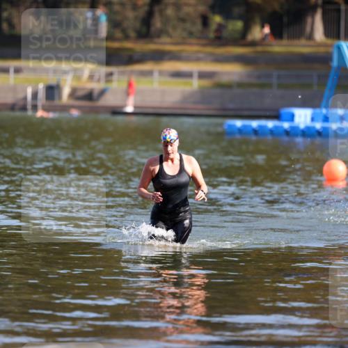 08.09.2024 - Stadtparktriathlon Michael Strokosch http://msf.ph/oto/7026776 08.09.2024 10:10:44 Schwimmen 353 meine-sportfotos.de