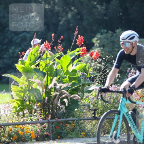 08.09.2024 - Stadtparktriathlon Zöllner http://msf.ph/oto/7026778 08.09.2024 10:53:09 Radfahren 264, 367, 384 meine-sportfotos.de