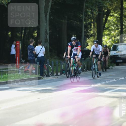 08.09.2024 - Stadtparktriathlon Zöllner http://msf.ph/oto/7026813 08.09.2024 10:53:27 Radfahren 282, 293, 303, 382, 392, 419, 448 meine-sportfotos.de