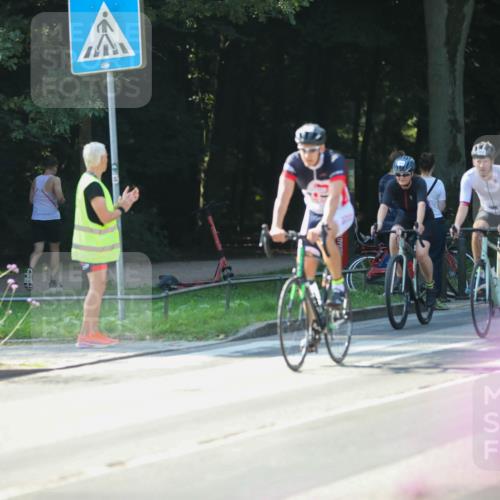 08.09.2024 - Stadtparktriathlon Zöllner http://msf.ph/oto/7026830 08.09.2024 10:53:28 Radfahren 282, 293, 303, 382, 391, 392, 419, 448 meine-sportfotos.de