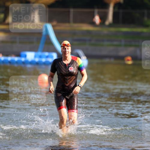 08.09.2024 - Stadtparktriathlon Michael Strokosch http://msf.ph/oto/7026845 08.09.2024 10:10:55 Schwimmen 271 meine-sportfotos.de