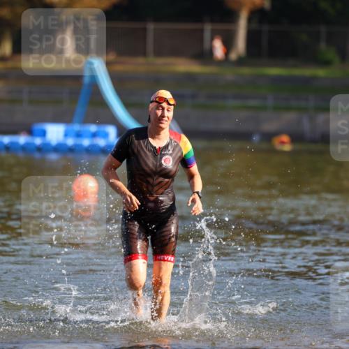 08.09.2024 - Stadtparktriathlon Michael Strokosch http://msf.ph/oto/7026852 08.09.2024 10:10:56 Schwimmen 271 meine-sportfotos.de