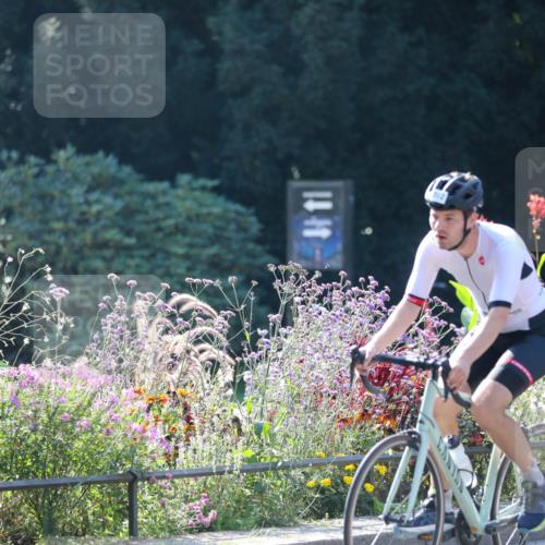 08.09.2024 - Stadtparktriathlon Zöllner http://msf.ph/oto/7026865 08.09.2024 10:53:30 Radfahren 282, 285, 293, 303, 318, 382, 391, 392, 419, 448 meine-sportfotos.de