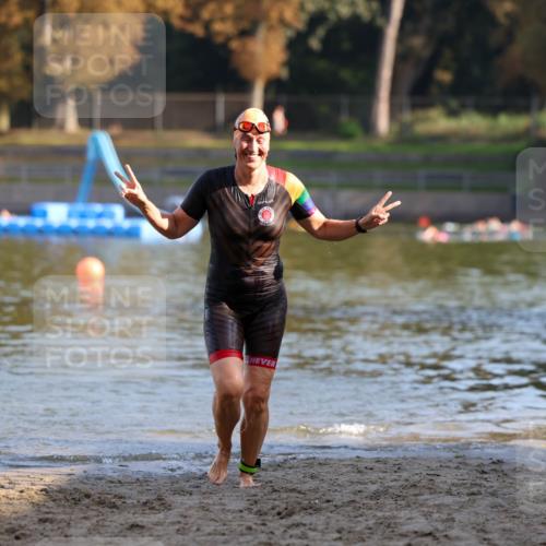 08.09.2024 - Stadtparktriathlon Michael Strokosch http://msf.ph/oto/7026899 08.09.2024 10:10:58 Schwimmen 271 meine-sportfotos.de