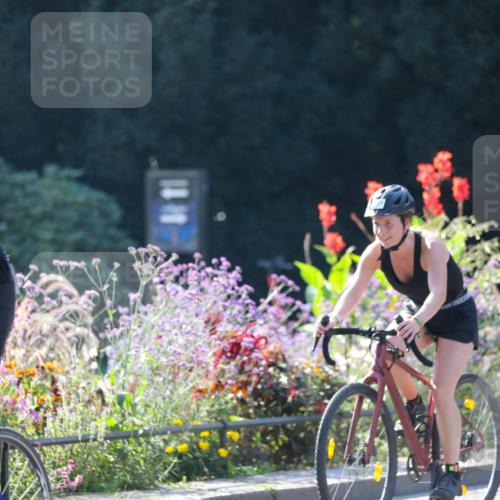 08.09.2024 - Stadtparktriathlon Zöllner http://msf.ph/oto/7026919 08.09.2024 10:53:32 Radfahren 282, 285, 293, 303, 318, 382, 387, 391, 392, 419, 423, 448 meine-sportfotos.de