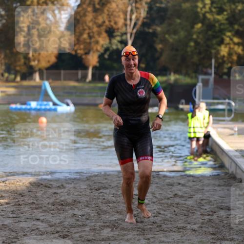 08.09.2024 - Stadtparktriathlon Michael Strokosch http://msf.ph/oto/7026939 08.09.2024 10:11:00 Schwimmen 271 meine-sportfotos.de