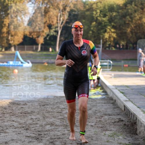 08.09.2024 - Stadtparktriathlon Michael Strokosch http://msf.ph/oto/7026955 08.09.2024 10:11:00 Schwimmen 271 meine-sportfotos.de