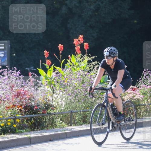 08.09.2024 - Stadtparktriathlon Zöllner http://msf.ph/oto/7026962 08.09.2024 10:53:36 Radfahren 285, 303, 318, 387, 391, 392, 423, 449 meine-sportfotos.de