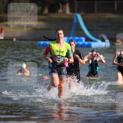 08.09.2024 - Stadtparktriathlon Michael Strokosch http://msf.ph/oto/7026994 08.09.2024 10:12:18 Schwimmen 278, 288, 307, 319 meine-sportfotos.de