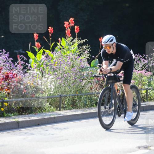 08.09.2024 - Stadtparktriathlon Zöllner http://msf.ph/oto/7027016 08.09.2024 10:53:43 Radfahren 285, 318, 387, 405, 423, 449 meine-sportfotos.de
