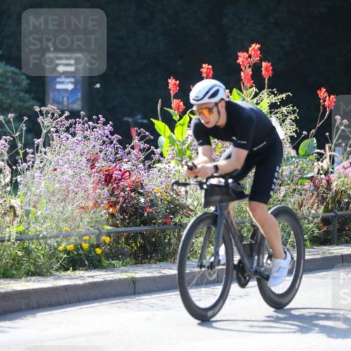 08.09.2024 - Stadtparktriathlon Zöllner http://msf.ph/oto/7027022 08.09.2024 10:53:43 Radfahren 285, 318, 387, 405, 423, 449 meine-sportfotos.de