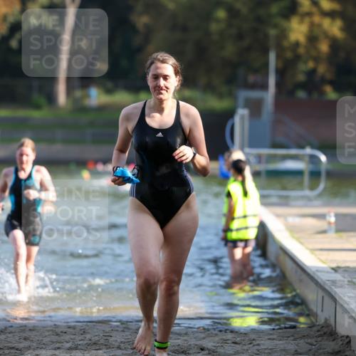 08.09.2024 - Stadtparktriathlon Michael Strokosch http://msf.ph/oto/7027100 08.09.2024 10:12:26 Schwimmen 288, 306, 307, 319, 357 meine-sportfotos.de