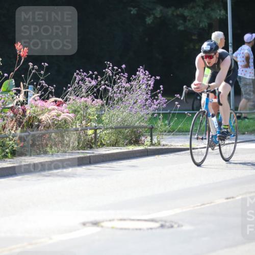 08.09.2024 - Stadtparktriathlon Zöllner http://msf.ph/oto/7027107 08.09.2024 10:54:06 Radfahren 305, 316, 380, 408, 429, 446, 471, 1936 meine-sportfotos.de