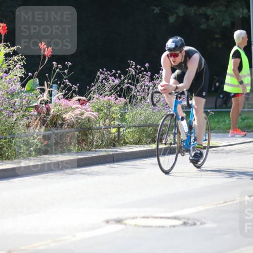 08.09.2024 - Stadtparktriathlon Zöllner http://msf.ph/oto/7027112 08.09.2024 10:54:06 Radfahren 305, 316, 380, 408, 429, 446, 471, 1936 meine-sportfotos.de