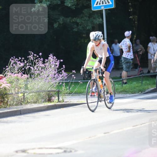 08.09.2024 - Stadtparktriathlon Zöllner http://msf.ph/oto/7027126 08.09.2024 10:54:13 Radfahren 251, 273, 316, 381, 408, 429, 1936 meine-sportfotos.de