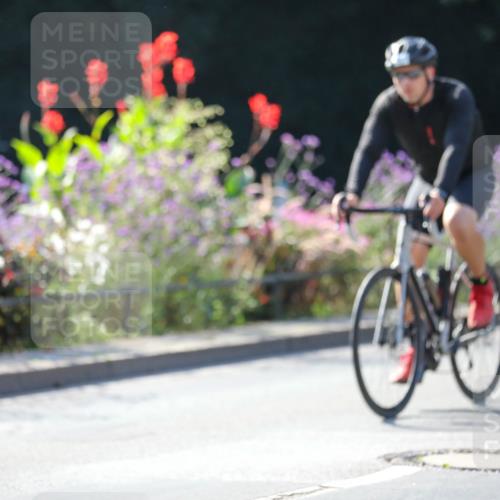 08.09.2024 - Stadtparktriathlon Zöllner http://msf.ph/oto/7027170 08.09.2024 10:54:20 Radfahren 251, 273, 366, 372, 381, 429 meine-sportfotos.de
