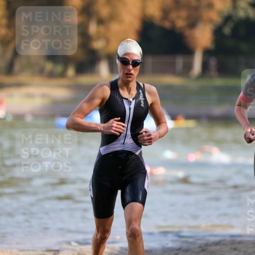 08.09.2024 - Stadtparktriathlon Michael Strokosch http://msf.ph/oto/7027204 08.09.2024 10:12:32 Schwimmen 306, 357, 361 meine-sportfotos.de
