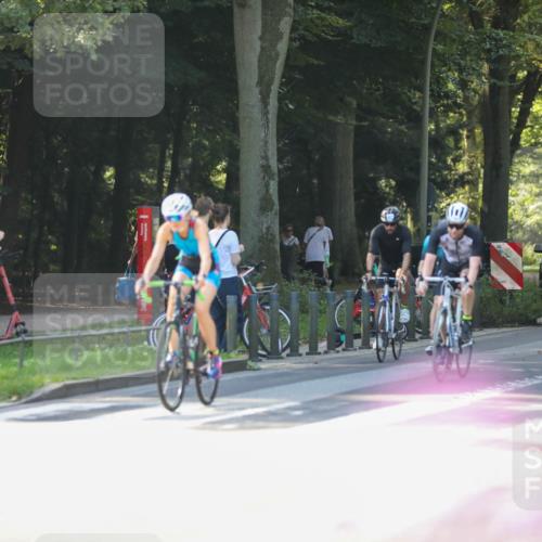 08.09.2024 - Stadtparktriathlon Zöllner http://msf.ph/oto/7027239 08.09.2024 10:54:49 Radfahren 43, 352, 385, 393, 406, 549, 551 meine-sportfotos.de