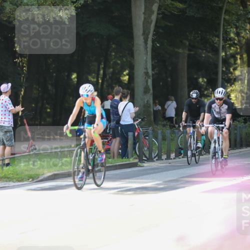 08.09.2024 - Stadtparktriathlon Zöllner http://msf.ph/oto/7027243 08.09.2024 10:54:49 Radfahren 43, 352, 385, 393, 406, 549, 551 meine-sportfotos.de