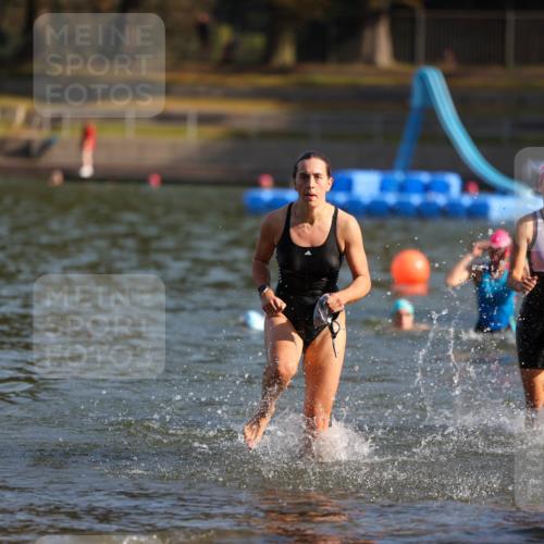 08.09.2024 - Stadtparktriathlon Michael Strokosch http://msf.ph/oto/7027249 08.09.2024 10:12:41 Schwimmen 290, 292, 352, 361 meine-sportfotos.de