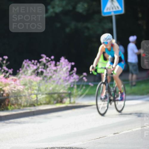 08.09.2024 - Stadtparktriathlon Zöllner http://msf.ph/oto/7027250 08.09.2024 10:54:50 Radfahren 43, 352, 385, 393, 406, 549, 551 meine-sportfotos.de
