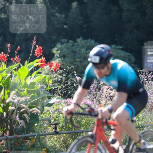 08.09.2024 - Stadtparktriathlon Zöllner http://msf.ph/oto/7027263 08.09.2024 10:54:52 Radfahren 43, 352, 385, 393, 406, 549, 551 meine-sportfotos.de